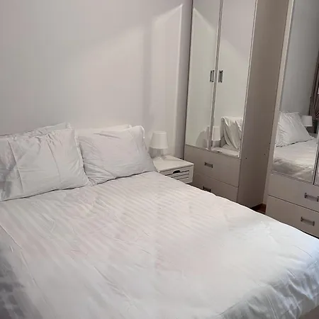 Like شقة Paraćin